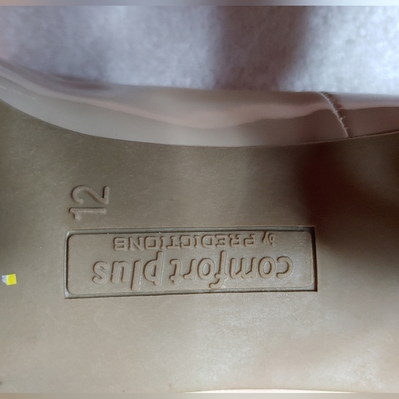 ***SOLD*** COMFORTPLUS/PREDICTIONS TAN PATENT LEATHER SHOES PUMPS SIZE 12 - Picture 6 of 6